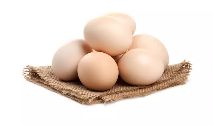 Cara mengatasi rambut kering dan bercabang pakai masker dari 3 bahan dapur Berbagai sumber