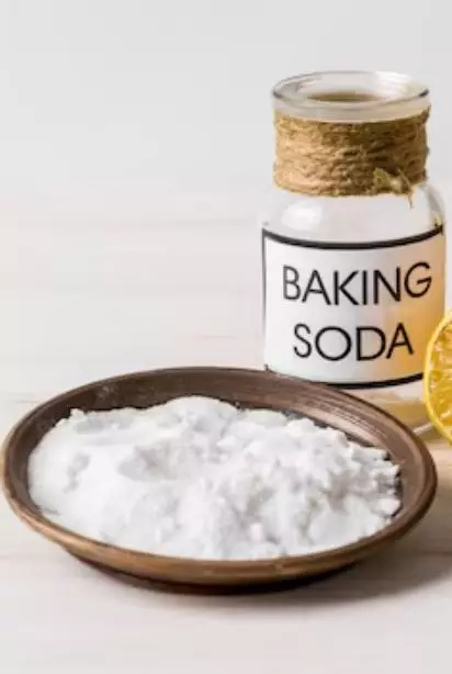 Atasi bintik hitam dan sel kulit mati pakai 1 bahan kue Berbagai sumber