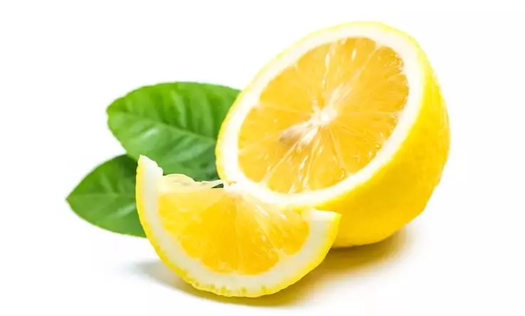 Lembutkan tumit kering dan retak pakai 1 buah-buahan Berbagai sumber