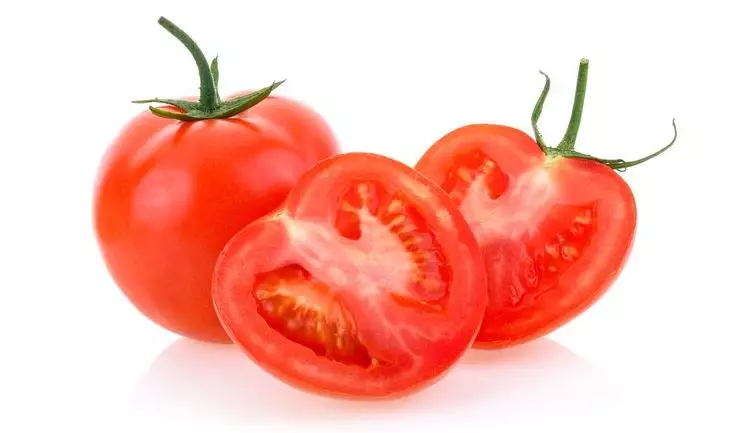 Kembalikan warna putih gigi dengan 1 jenis buah-buahan Berbagai sumber