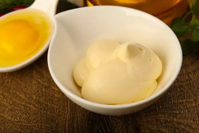 Wajah glowing dan bebas jerawat dengan 1 jenis saus makanan Berbagai sumber