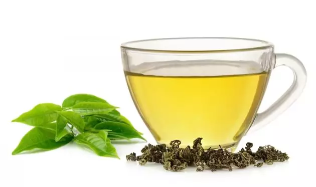 Kecilkan pori-pori wajah pakai 1 jenis bahan minuman Berbagai sumber