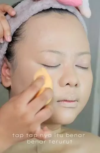 Makeup wanita wajah berminyak auto flawless Berbagai sumber