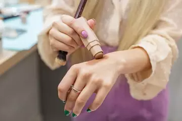 makeup stik kering © Instagram