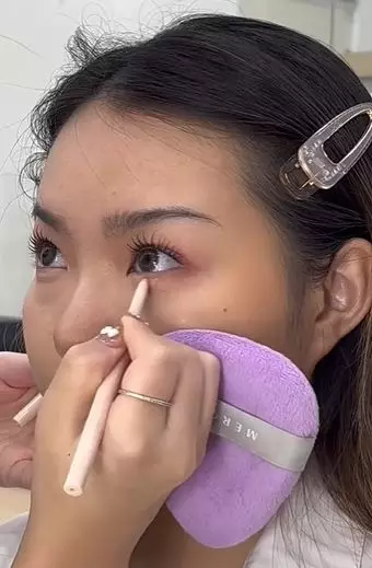 Transformasi makeup wanita berpipi chubby TikTok Transformasi makeup wanita berpipi chubby TikTok