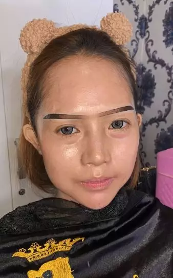 Tranformasi makeup wanita berkantung mata tebal berbagai sumber