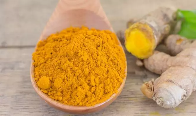 Atasi flek hitam pakai kunyit 2 bahan alami Berbagai sumber