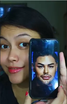 Transformasi makeup wanita rias wajah jadi Ivan Gunawan berbagai sumber