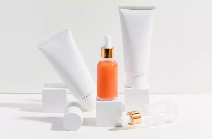 7 Perpaduan kandungan skincare bikin cerah glowing freepik.com