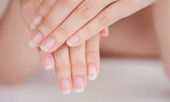 5 Trik atasi kuku mudah patah dan berwarna kusam freepik.com 5 Trik atasi kuku mudah patah dan berwarna kusam freepik.com