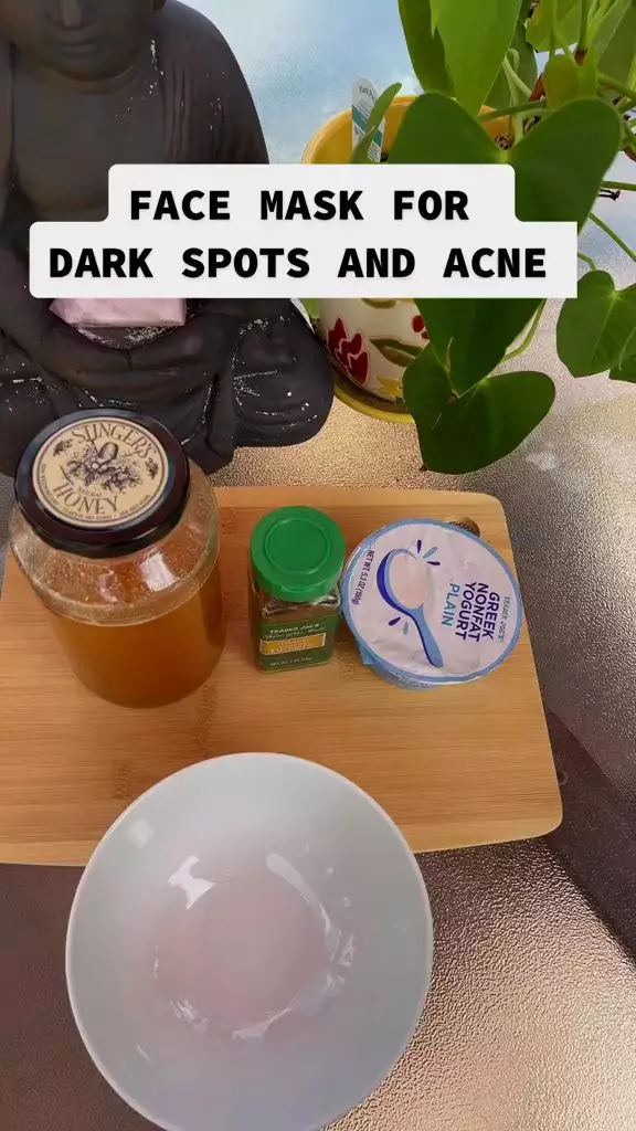 Emak-emak pudarkan flek hitam © 2024 TikTok Emak-emak pudarkan flek hitam © 2024 TikTok