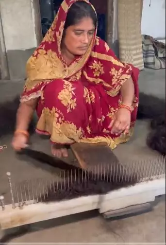 Proses bikin rambut palsu berbagai sumber