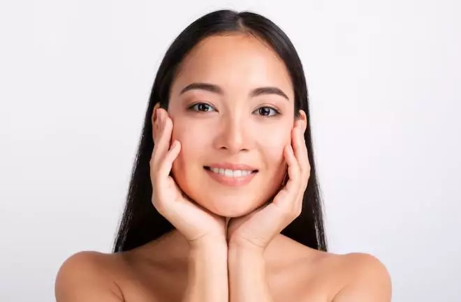 Beda sheer, satin, dewy, dan matte finish pada foundation freepik.com Beda sheer, satin, dewy, dan matte finish pada foundation freepik.com