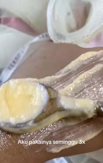 Kombinasi lulur dan sabun mandi cerahkan kulit kusam TikTok Kombinasi lulur dan sabun mandi cerahkan kulit kusam TikTok