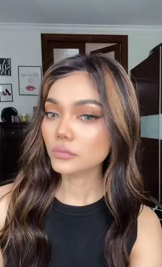 Teknik bikin hidung auto mancung ala Rina Nose Instagram Teknik bikin hidung auto mancung ala Rina Nose Instagram