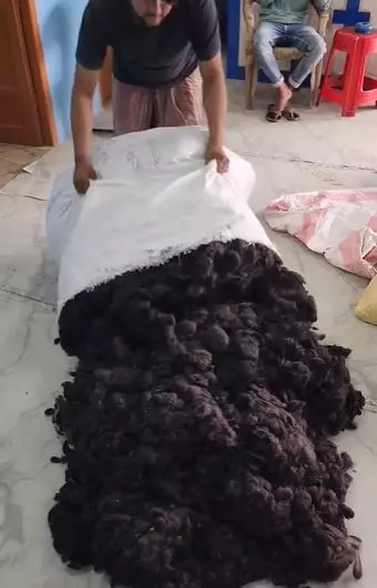 Pembuatan hair extension mirip sapu Berbagai sumber