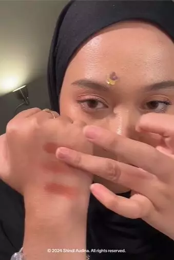 Uji ketahanan 2 setting spray viral di bawah Rp 50 ribu TikTok Uji ketahanan 2 setting spray viral di bawah Rp 50 ribu TikTok