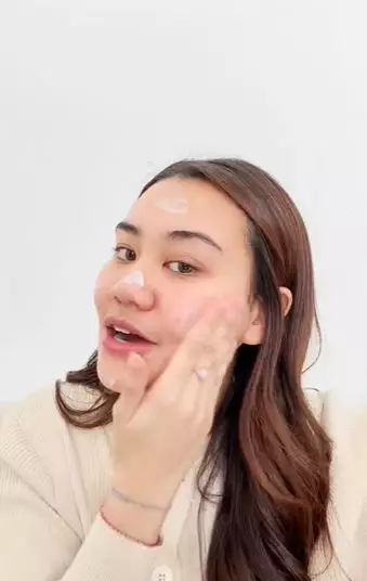 Tutorial daily makeup Aaliyah Massaid pakai cushion Rp 100 ribu Berbagai sumber Tutorial daily makeup Aaliyah Massaid pakai cushion Rp 100 ribu Berbagai sumber