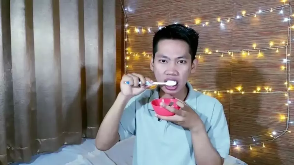 cara hilangkan karang gigi menghitam. berbagai sumber