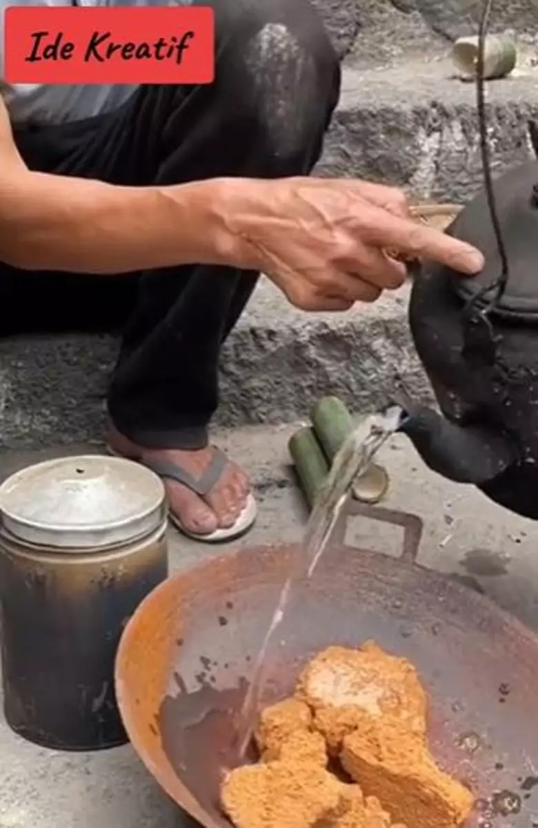 Potret pembuatan pensil alis jadul mirip produksi arang Berbagai sumber