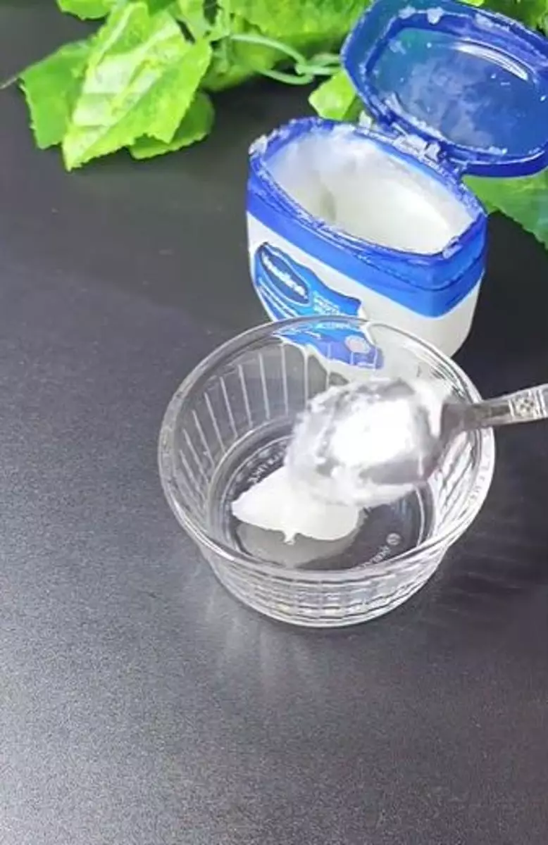 Kencangkan garis halus di wajah pakai 3 bahan alami Berbagai sumber