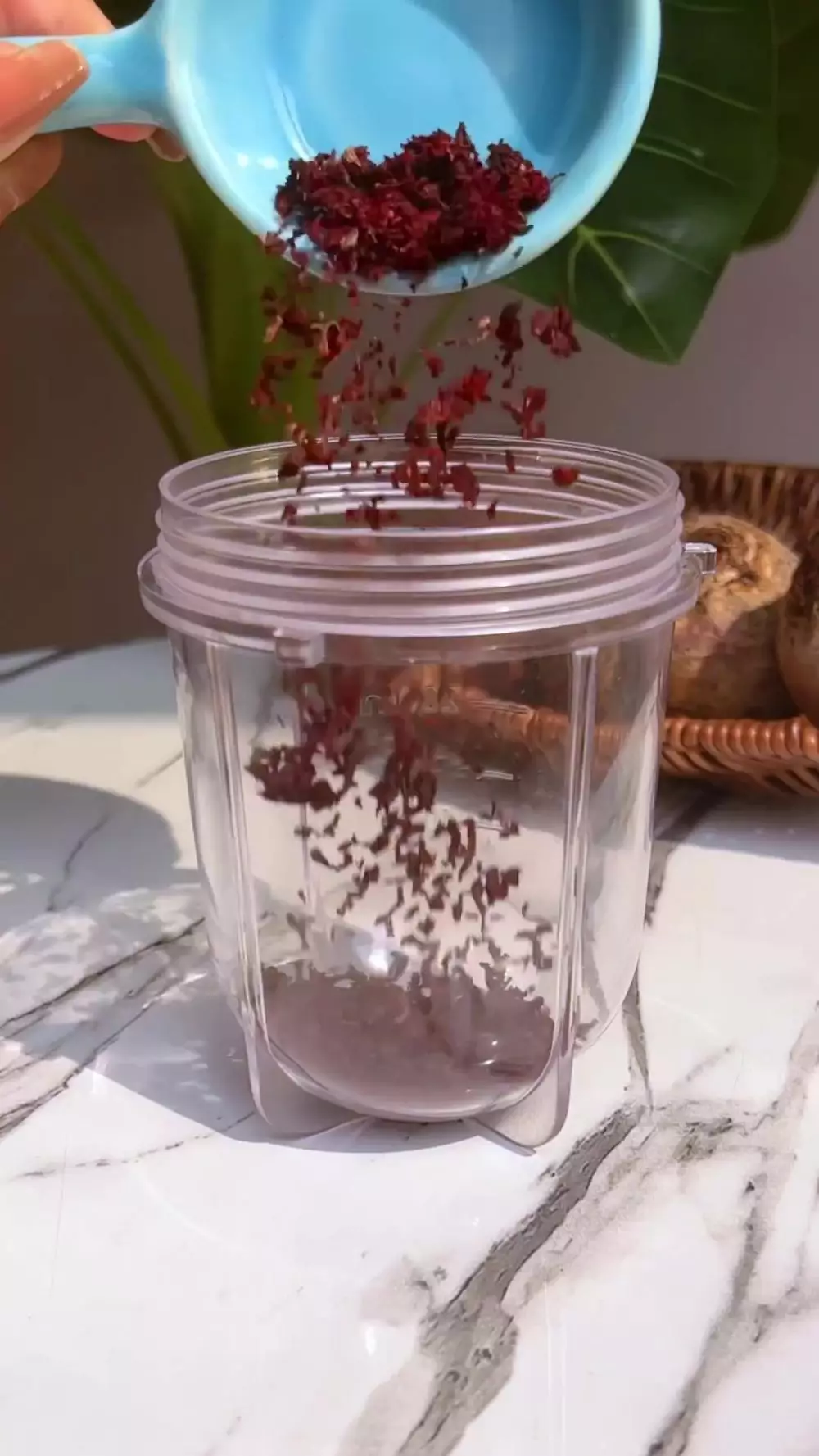 hilangkan flek hitam akibat penuaan dini. berbagai sumber