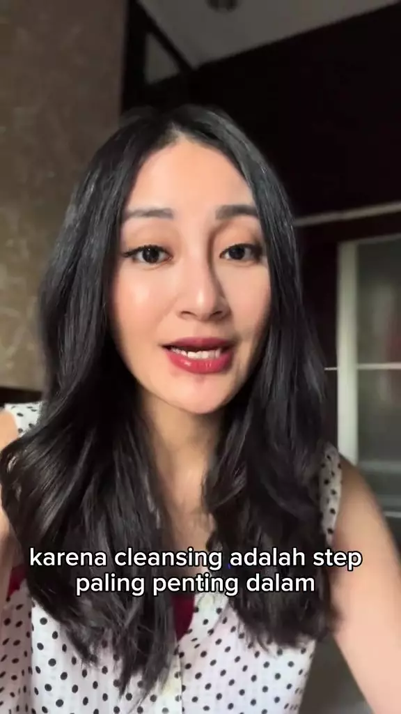 jangan pakai sabun mandi untuk wajah. berbagai sumber jangan pakai sabun mandi untuk wajah. berbagai sumber