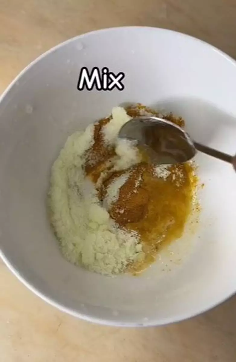 TikToker pudarkan flek hitam pakai kunyit dan 2 bahan alami Berbagai sumber