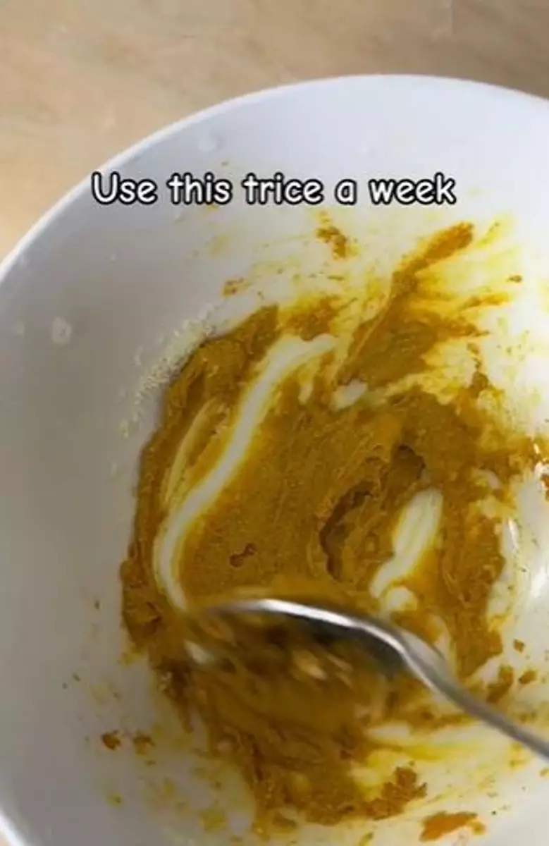 TikToker pudarkan flek hitam pakai kunyit dan 2 bahan alami Berbagai sumber