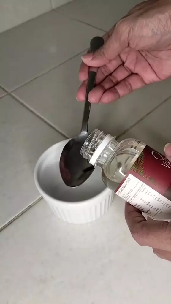 cara membuat pasta gigi dari bahan alami. berbagai sumber