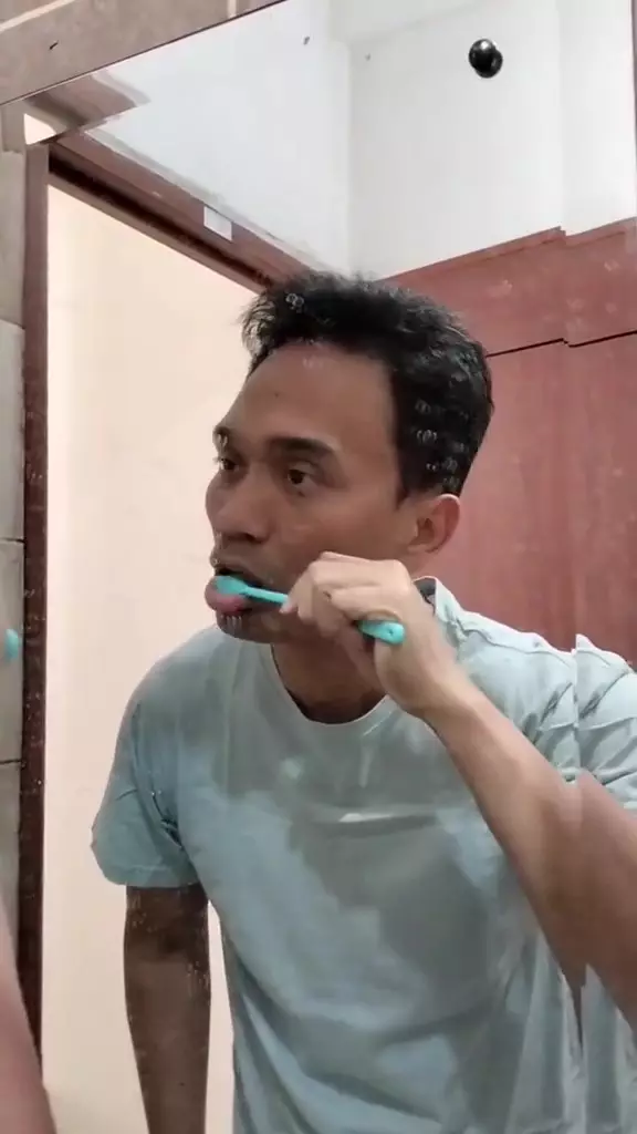 cara membuat pasta gigi dari bahan alami. berbagai sumber