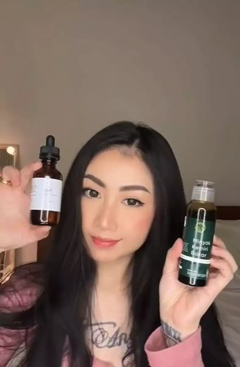 Battle review 2 minyak kemiri bisa suburkan rambut TikTok
