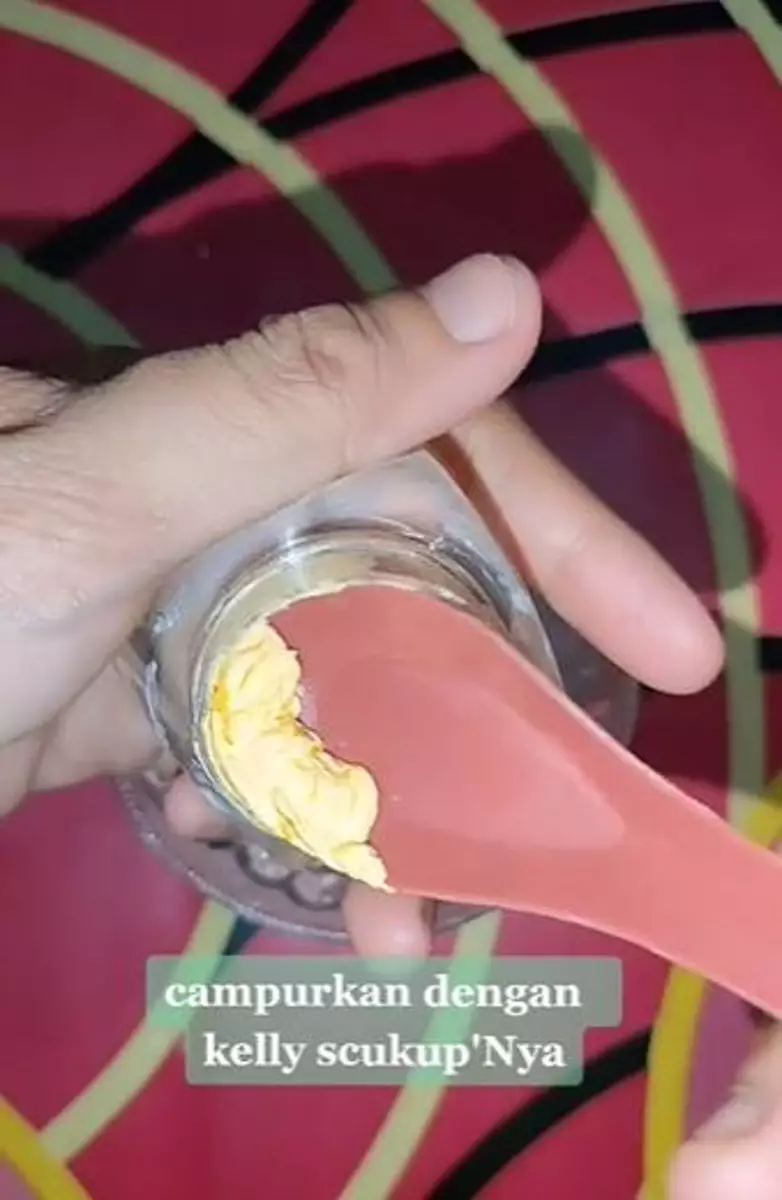 Kombinasi krim Kelly dan Glow & Lovely wajah cerah merata Berbagai sumber Kombinasi krim Kelly dan Glow & Lovely wajah cerah merata Berbagai sumber