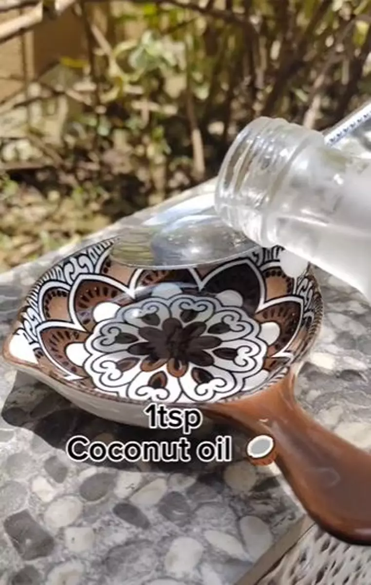 Aurelie Moremans eyebrow serum pakai minyak kelapa Berbagai sumber