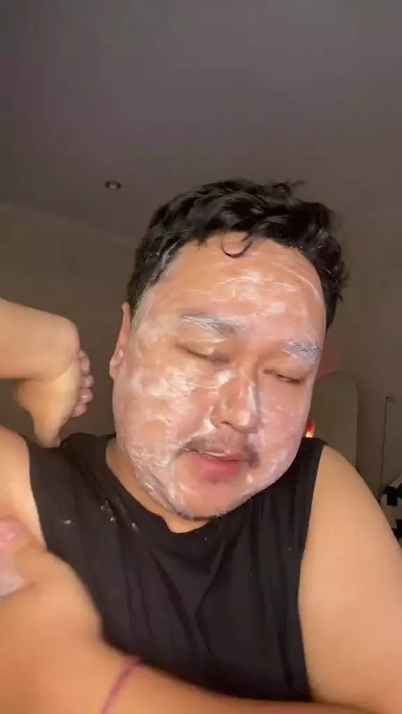 Hilangkan bau ketiak pakai sabun wajah berbagai sumber Hilangkan bau ketiak pakai sabun wajah berbagai sumber