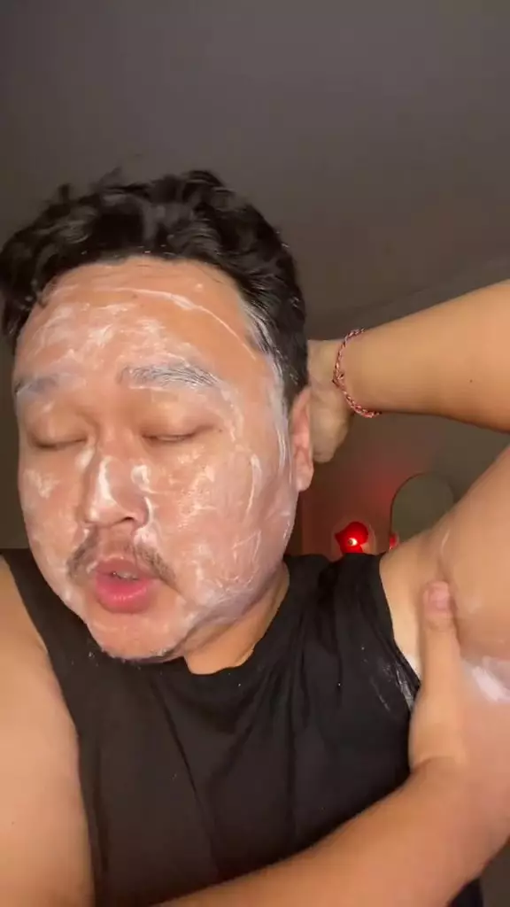 Hilangkan bau ketiak pakai sabun wajah berbagai sumber Hilangkan bau ketiak pakai sabun wajah berbagai sumber