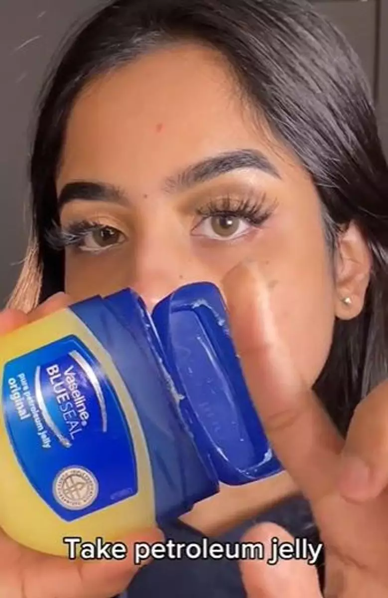 Jepit lidi hilangkan komedo di wajah Berbagai sumber Jepit lidi hilangkan komedo di wajah Berbagai sumber