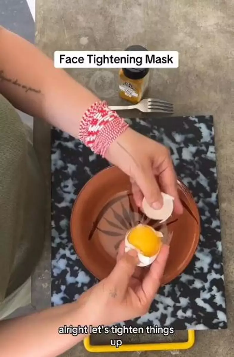 Kencangkan wajah kendur pakai kunyit dan 2 bahan dapur Berbagai sumber Kencangkan wajah kendur pakai kunyit dan 2 bahan dapur Berbagai sumber