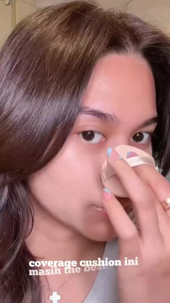 tutorial makeup natural ala Azizah Salsha berbagai sumber tutorial makeup natural ala Azizah Salsha berbagai sumber