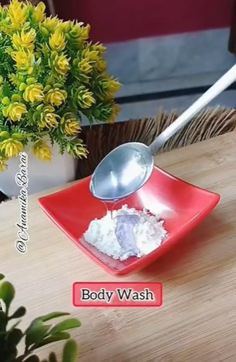 Kulit cerah merata pakai kombinasi body wash dan 2 bahan alami Berbagai sumber