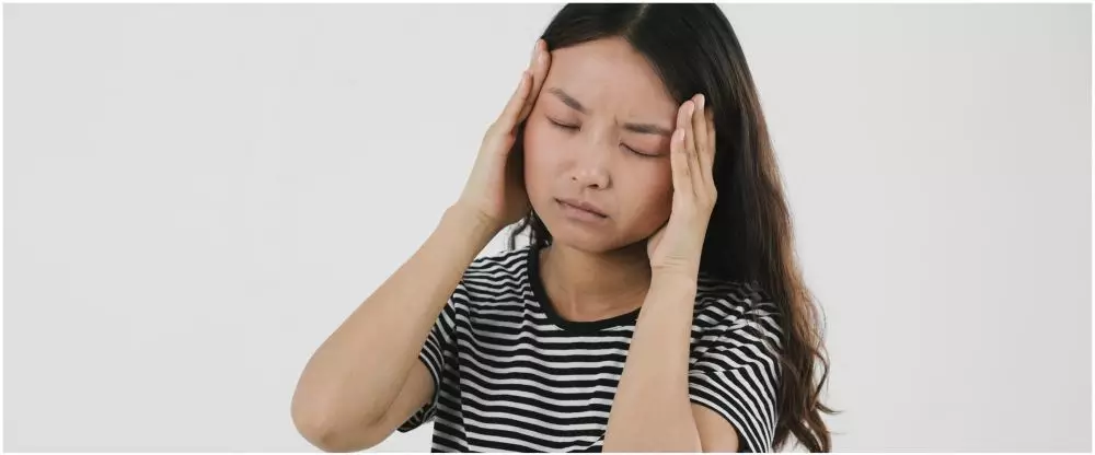 Wanita yang sedang menstruasi dilarang keramas berbagai sumber