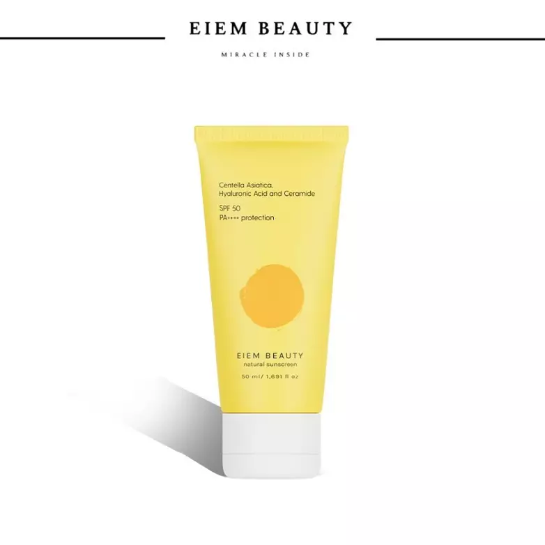 Sunscreen yang sering FYP di TikTok © 2024 brilio.net Sunscreen yang sering FYP di TikTok © 2024 brilio.net