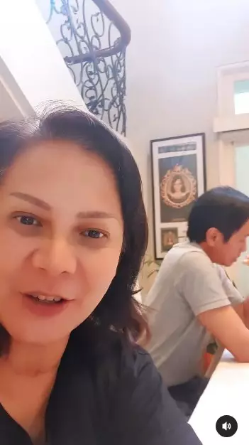 Pesona 10 seleb usia 50-an berbagai sumber Pesona 10 seleb usia 50-an berbagai sumber