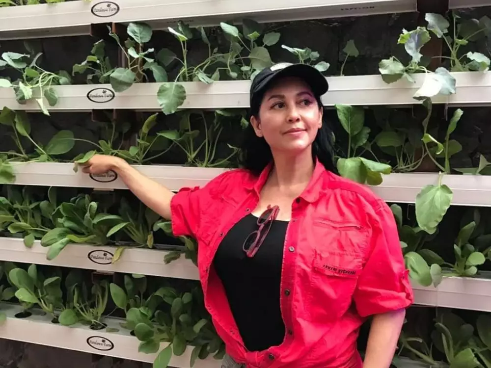 Pesona 10 seleb usia 50-an berbagai sumber Pesona 10 seleb usia 50-an berbagai sumber