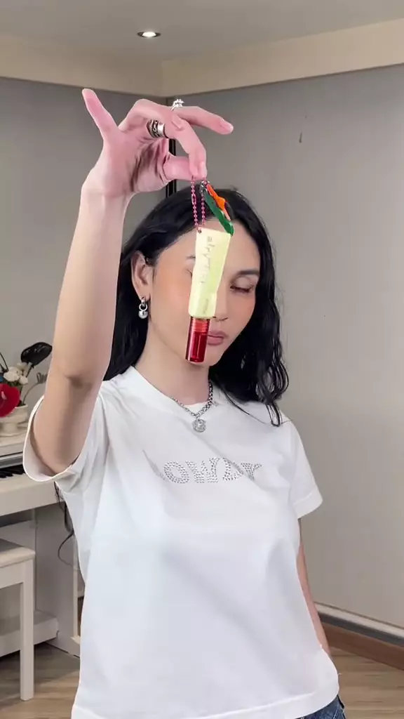 review Emina Airy Surprise Tint berbagai sumber