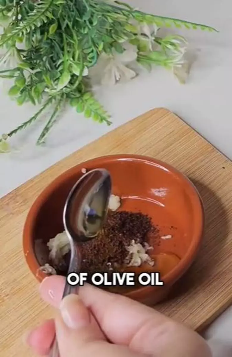 Trik TikToker putihkan gigi kuning pakai 3 bahan alami Berbagai sumber Trik TikToker putihkan gigi kuning pakai 3 bahan alami Berbagai sumber