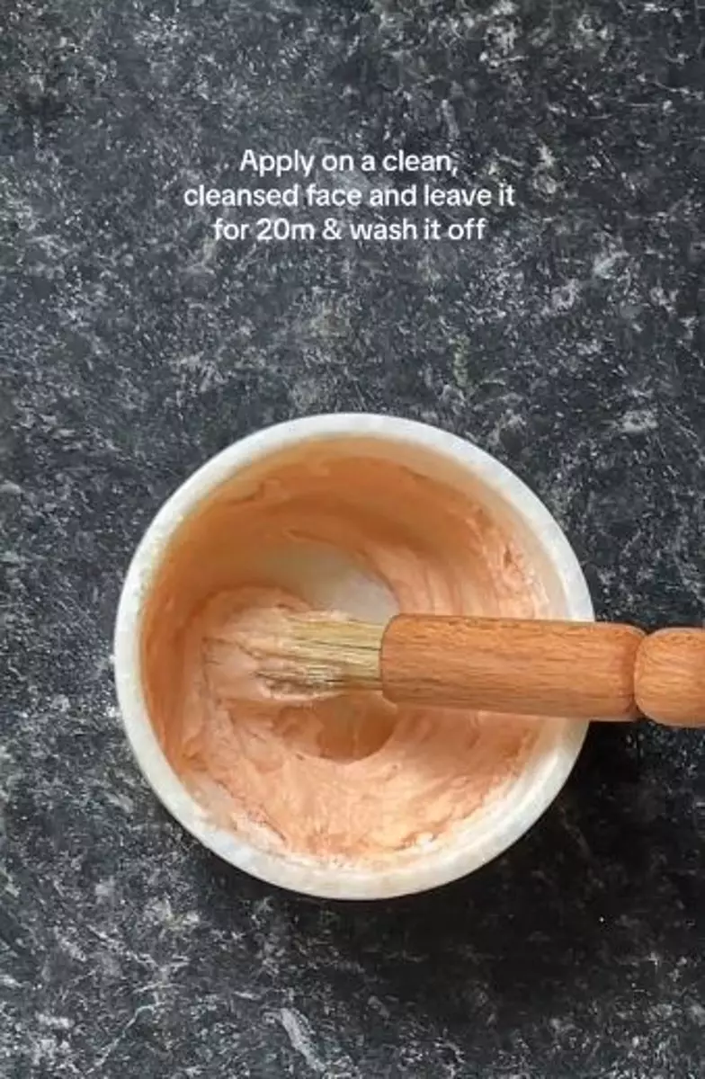 Kencangkan wajah kendur penuh garis halus pakai tomat dan 2 bahan dapur Berbagai sumber