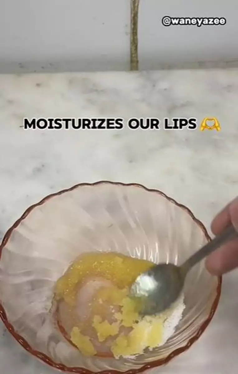 Cerahkan bibir hitam dan sangat kering dengan 2 bahan dapur Berbagai sumber Cerahkan bibir hitam dan sangat kering dengan 2 bahan dapur Berbagai sumber