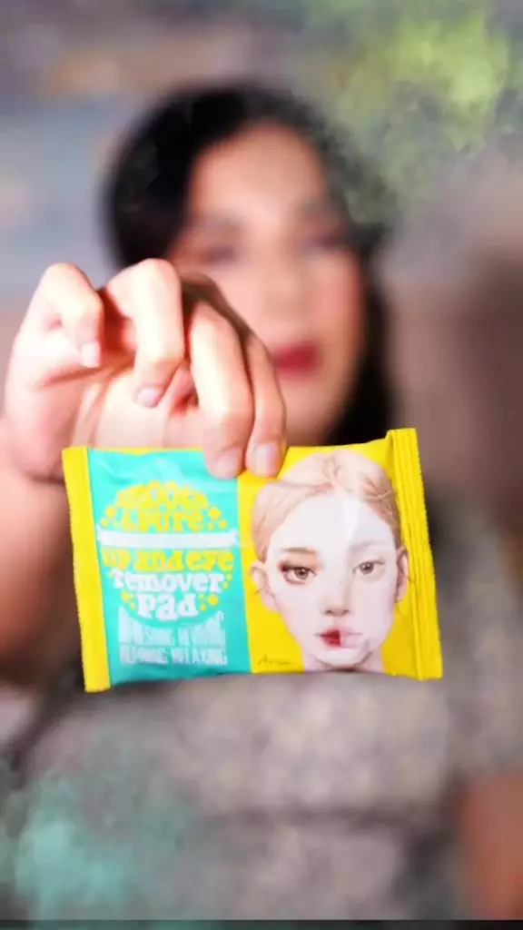 Review Ariul Smooth & Pure Lip and Eye Remover Pad berbagai sumber