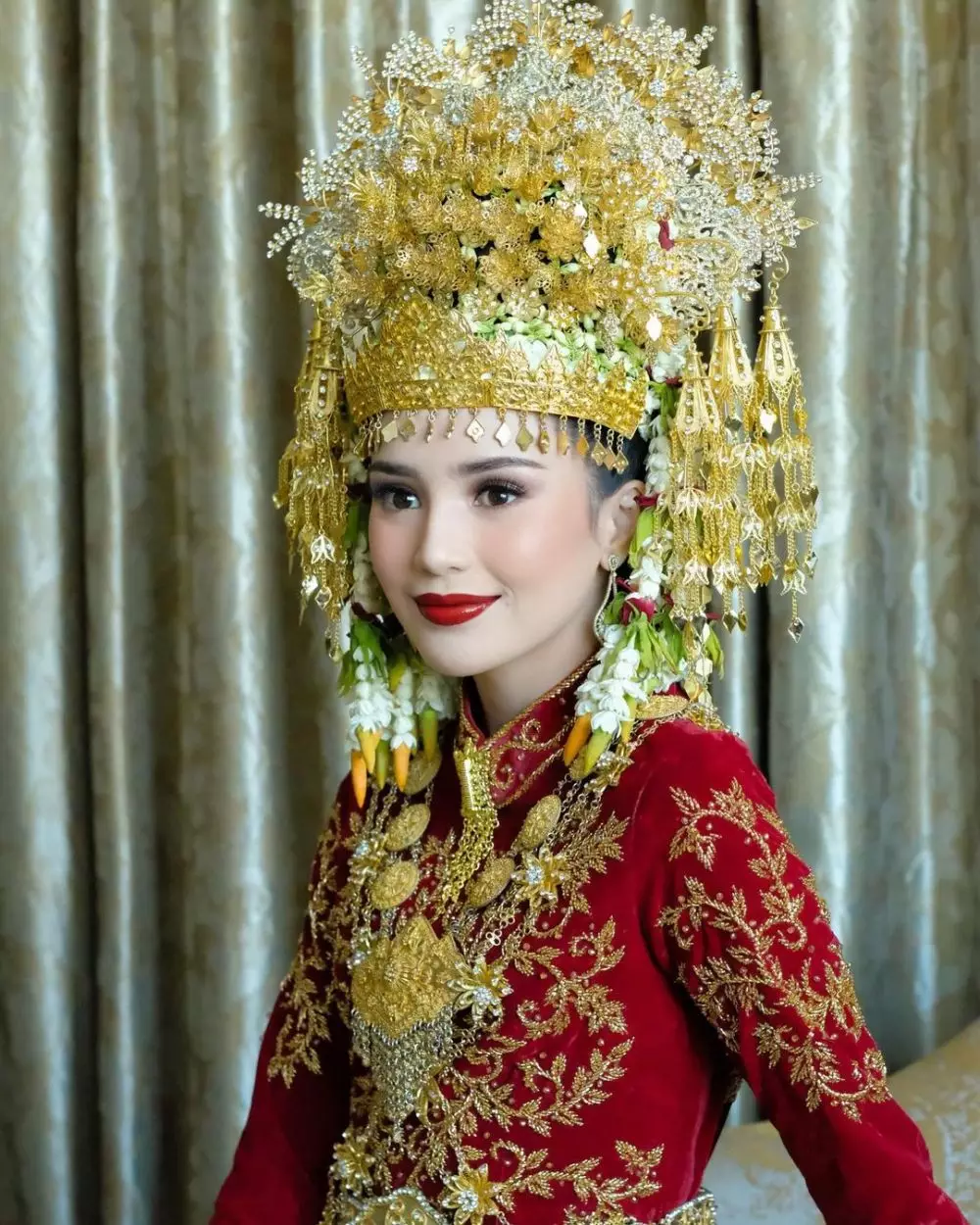 Lipstik merah merona akad Beby Tsabina harga Rp 60 ribuan Berbagai sumber Lipstik merah merona akad Beby Tsabina harga Rp 60 ribuan Berbagai sumber